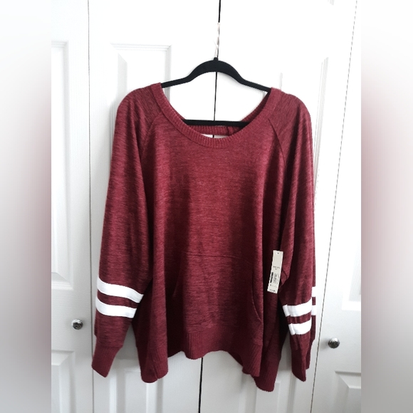 Maroon sweater with cut-out in back, NWT - Picture 2 of 13